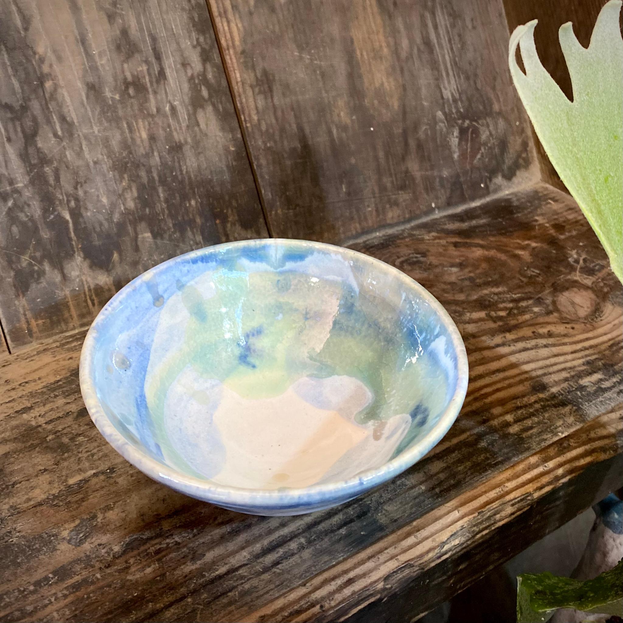 色釉と雲絵の白茶碗　小 | 2枚目